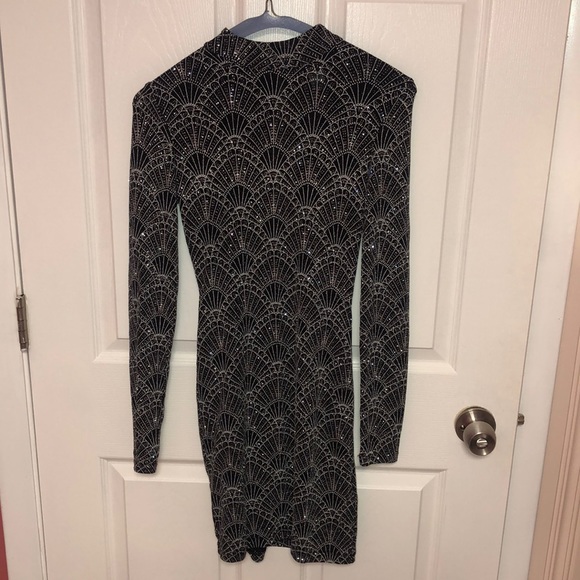 Sparkly dress! - Picture 2 of 3